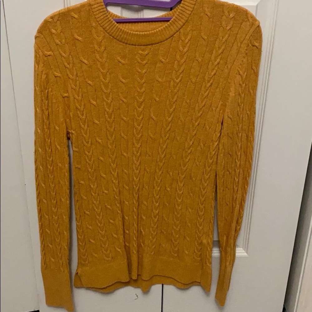 Fitted sweater